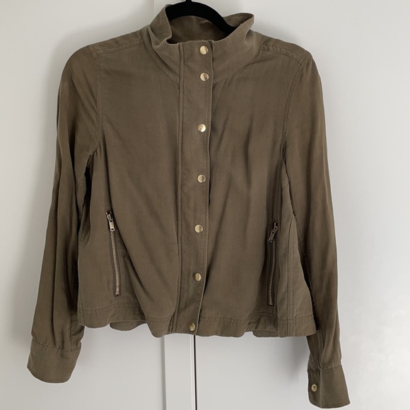 Club Monaco green bomber size XS - Picture 2 of 3